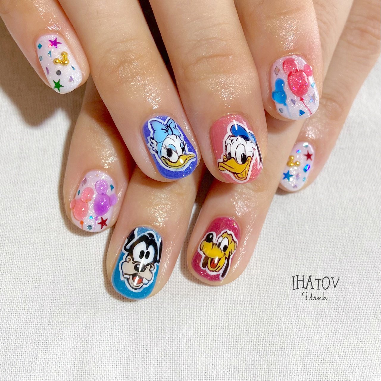 オールシーズン 旅行 リゾート ハンド ラメ Ihatov Nailarts のネイルデザイン No ネイルブック