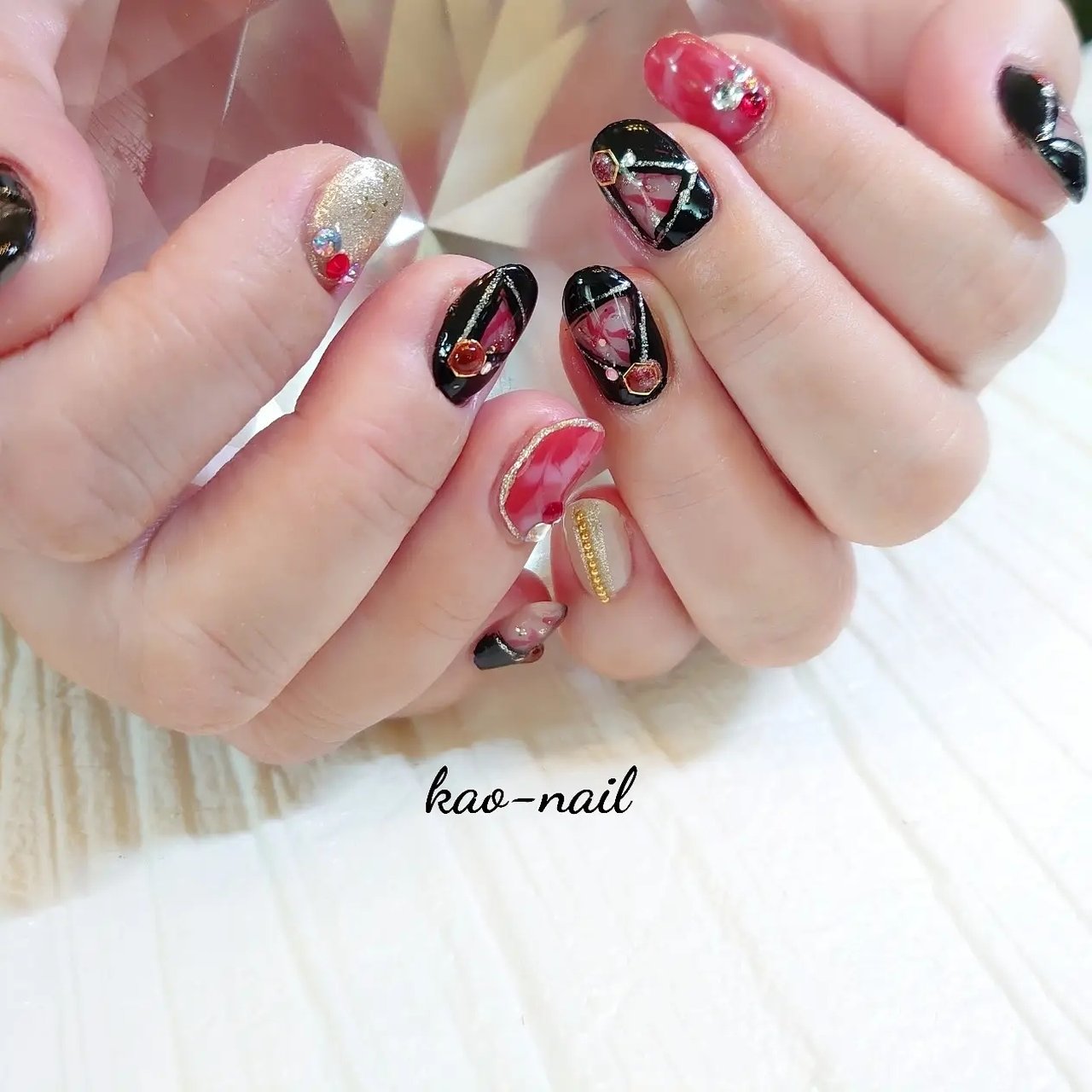 秋 冬 オールシーズン ハンド ビジュー Kao Nailのネイルデザイン No ネイルブック