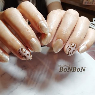 ブラウン ジェル キャッツアイネイルのネイルデザイン ネイルブック