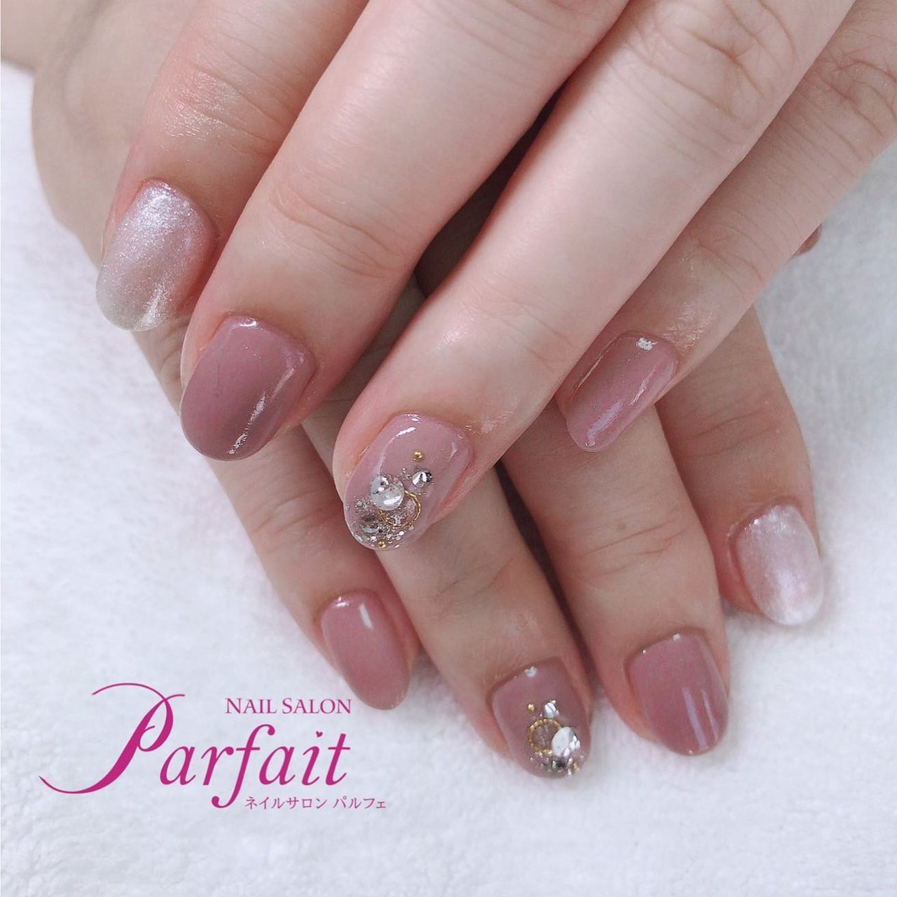 秋 ハンド ラメ ワンカラー グレージュ Mami Nail415のネイルデザイン No ネイルブック