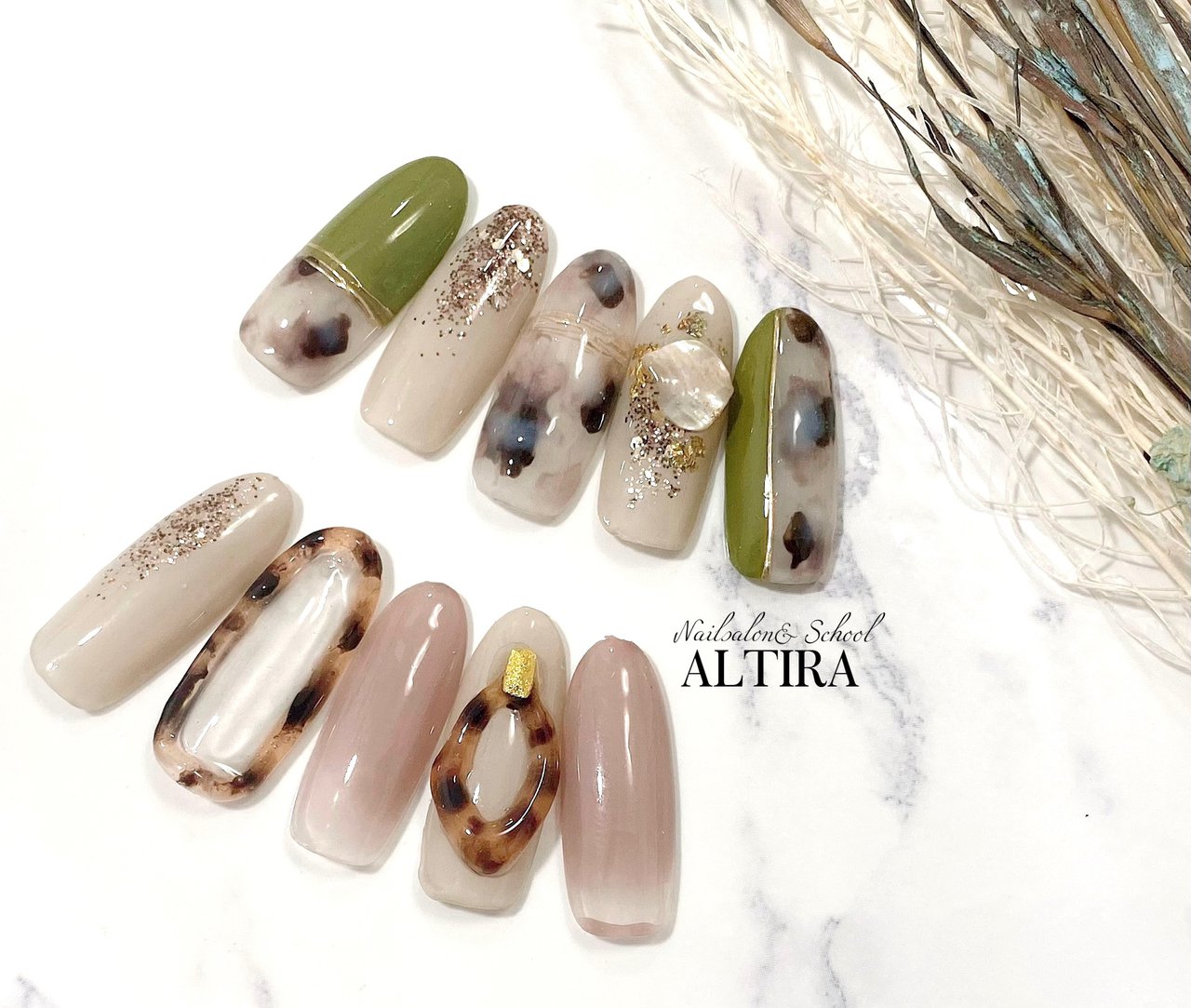 秋 冬 オールシーズン 女子会 ハンド Nail Eyelashsalon Altira 福岡のネイルデザイン No ネイルブック