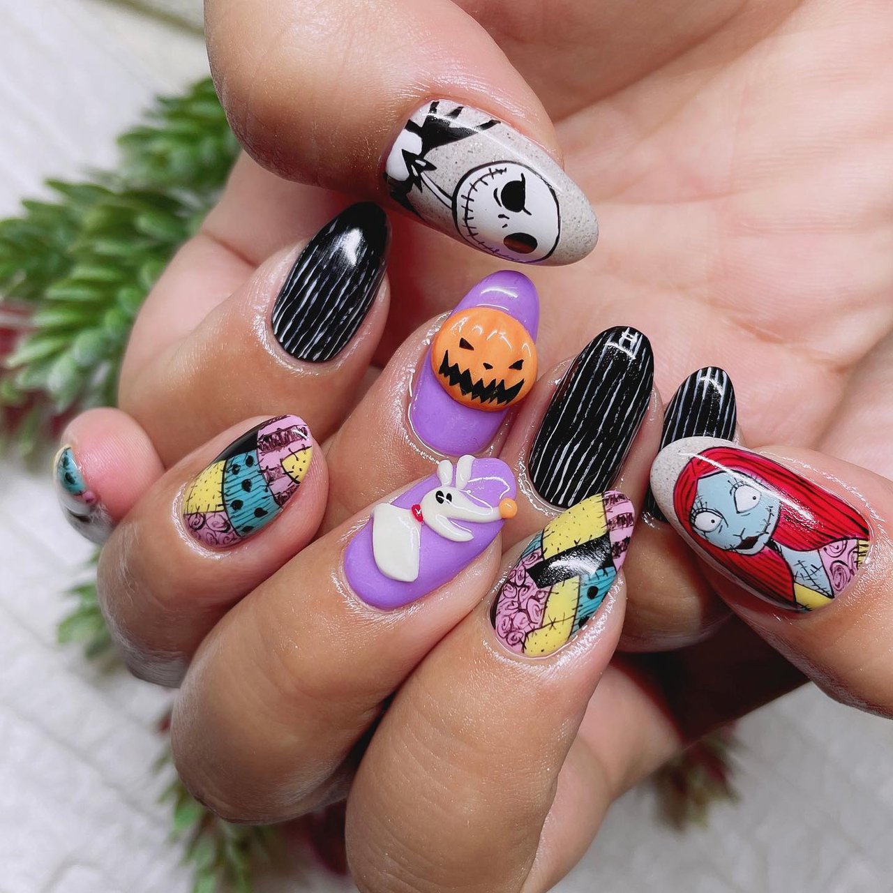 秋 ハロウィン ハンド 痛ネイル キャラクター Nailsalon ナシノキのネイルデザイン No ネイルブック