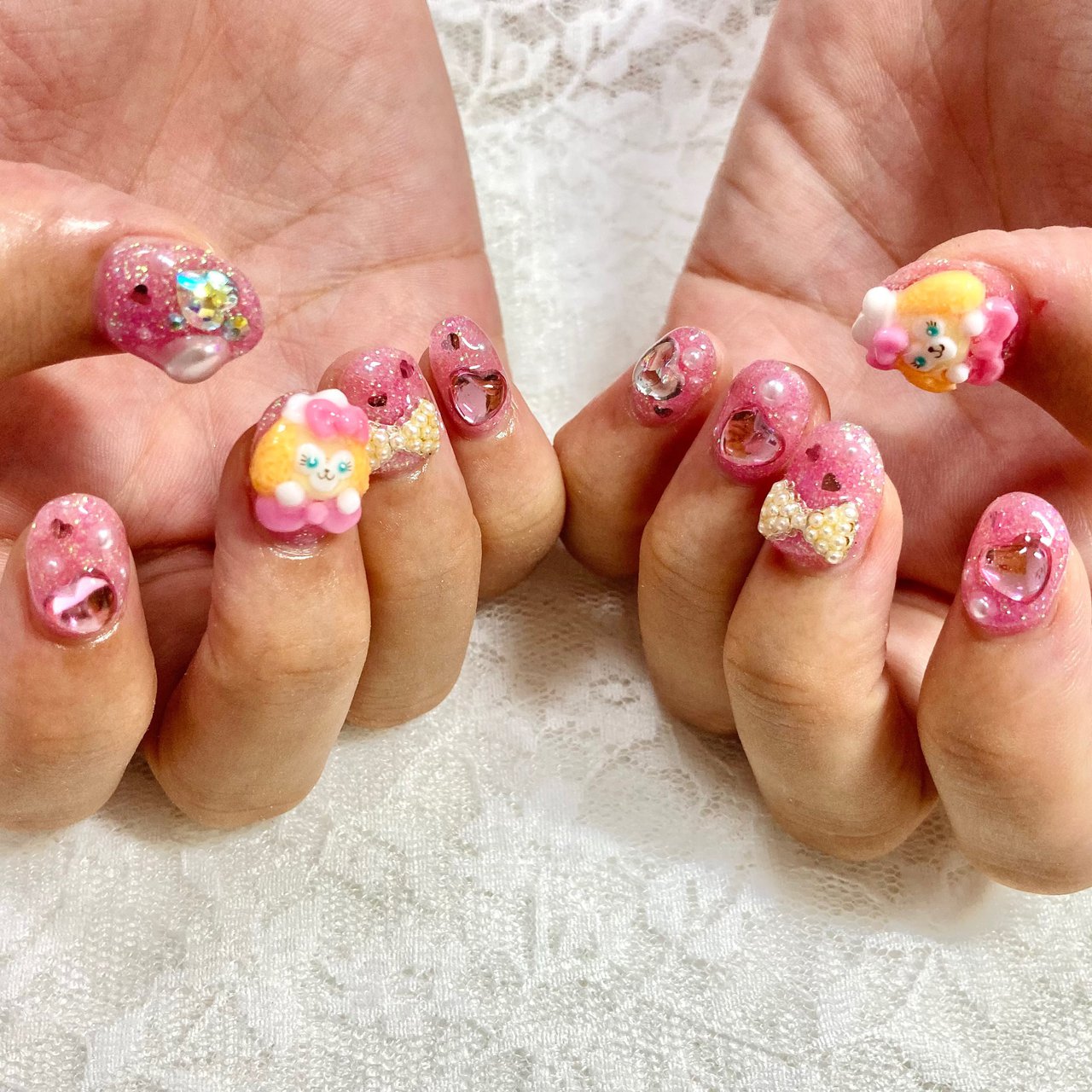 ハンド ビジュー ハート 痛ネイル キャラクター Moco Nailのネイルデザイン No ネイルブック