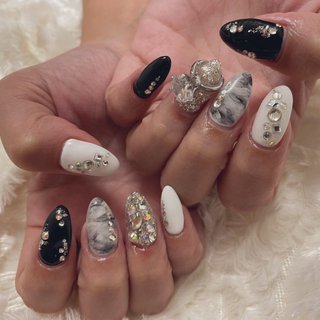 白黒のネイルデザイン ネイルブック