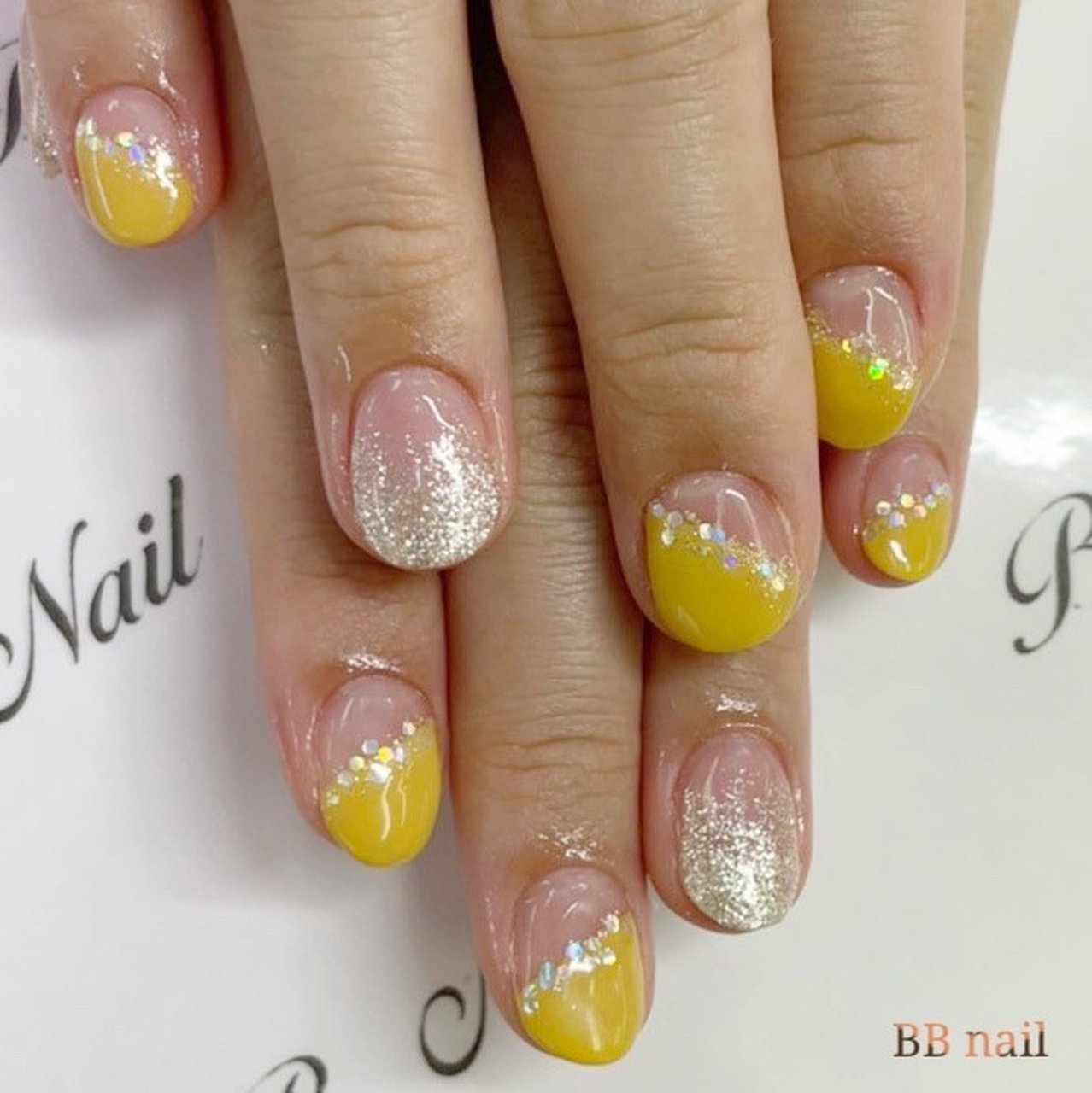 秋 冬 ハンド 変形フレンチ ミディアム Nailのネイルデザイン No ネイルブック