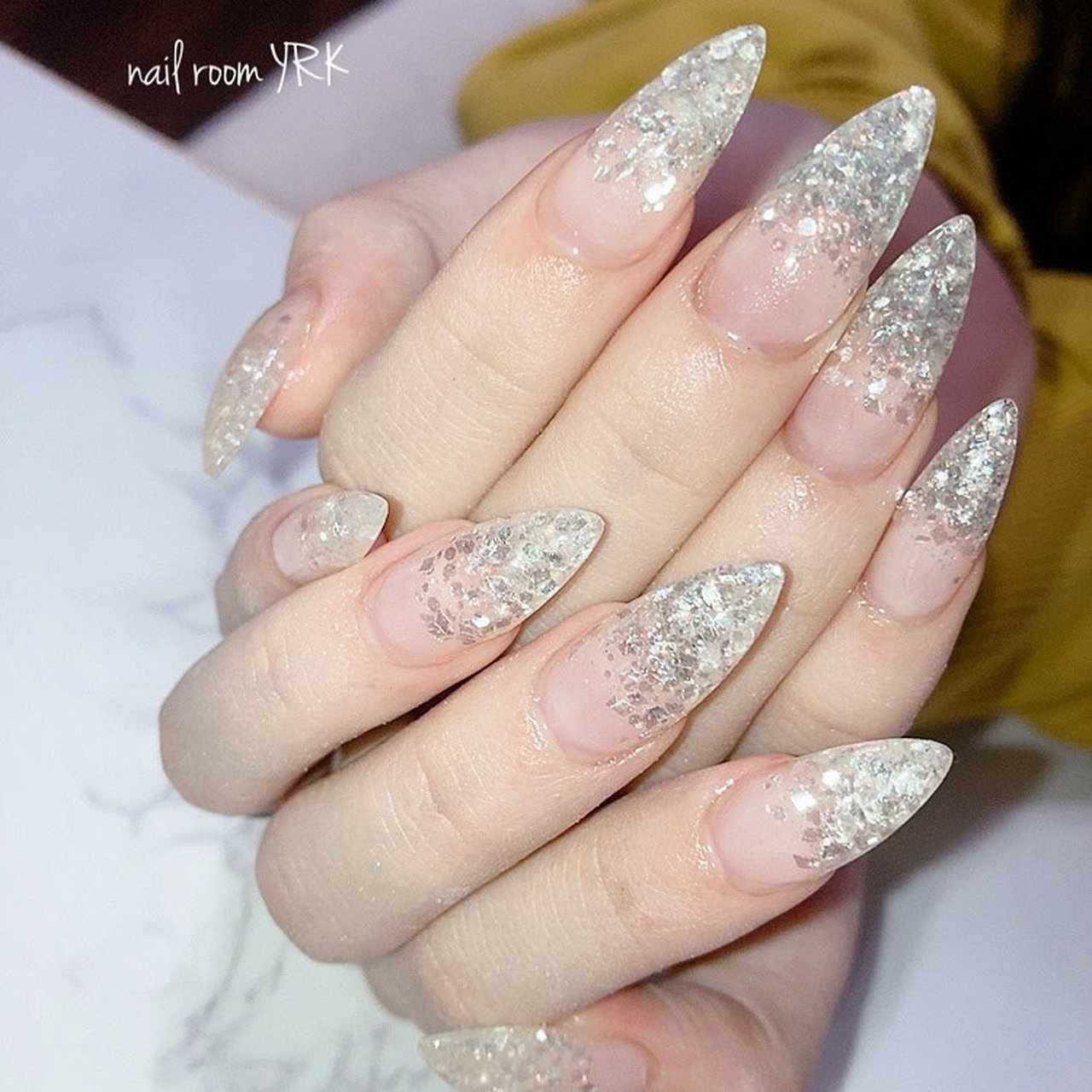 秋 冬 オールシーズン ハンド グラデーション Nail Room Yrkのネイルデザイン No ネイルブック