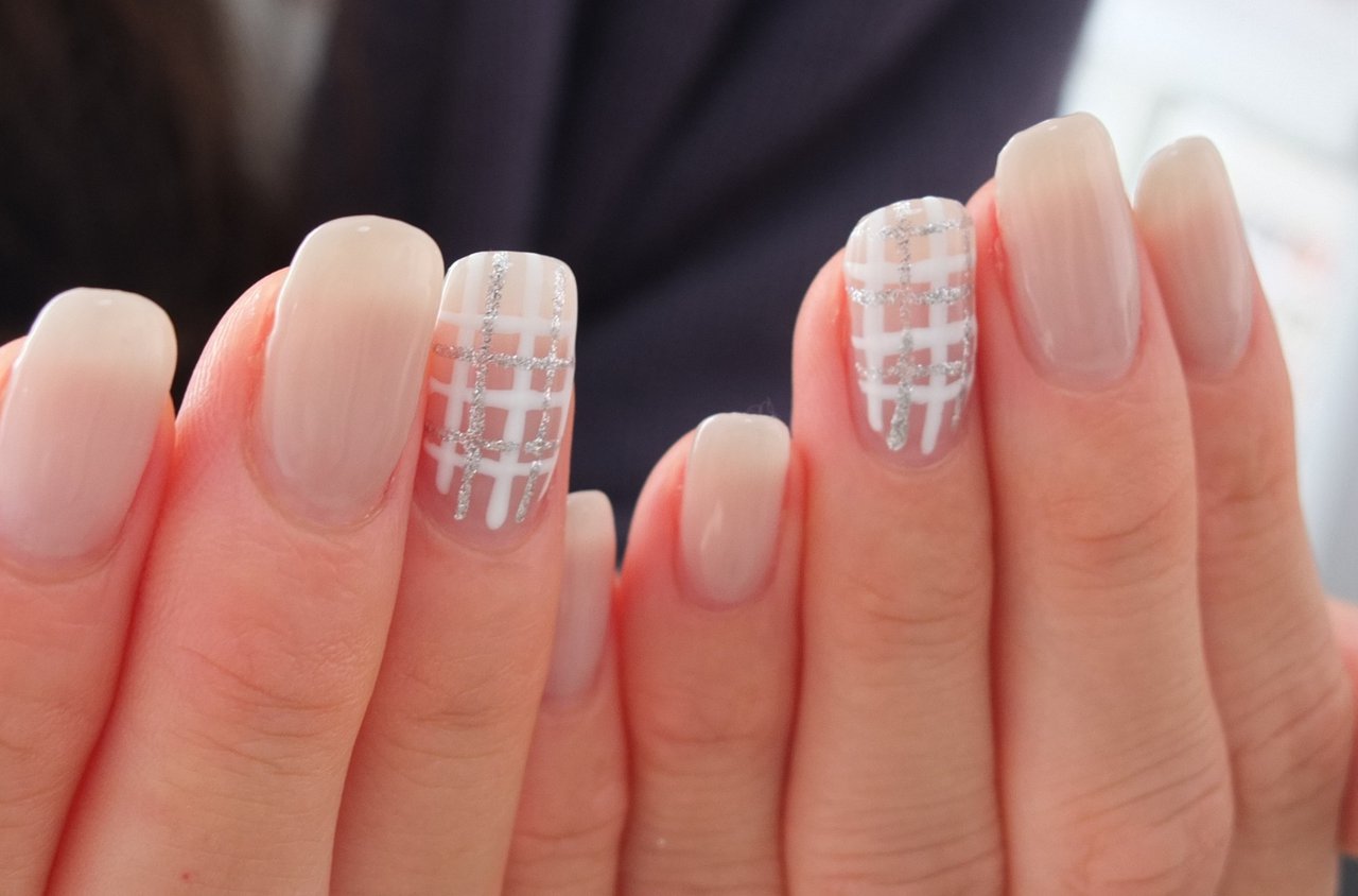 秋 ハンド チェック ロング ホワイト 仙川ネイルサロンluana ルアナ のネイルデザイン No ネイルブック