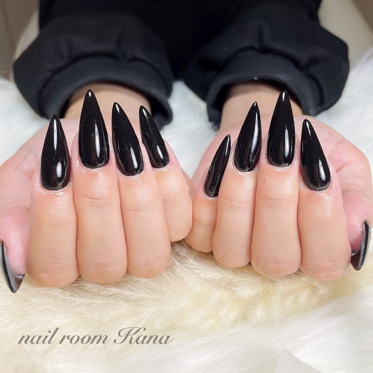 オールシーズン ハンド ワンカラー ロング ブラック Nail Room Kanaのネイルデザイン No ネイルブック