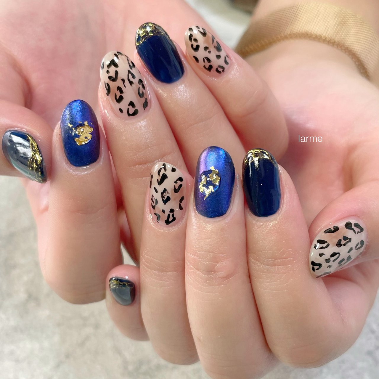 ハンド ベージュ ネイビー ブラウン Nailroomlarmeのネイルデザイン No 678 ネイルブック