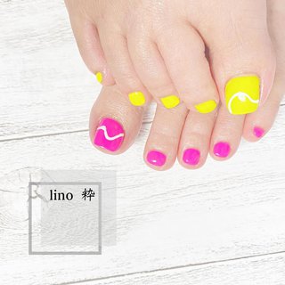 ネオンカラーのネイルデザイン ネイルブック