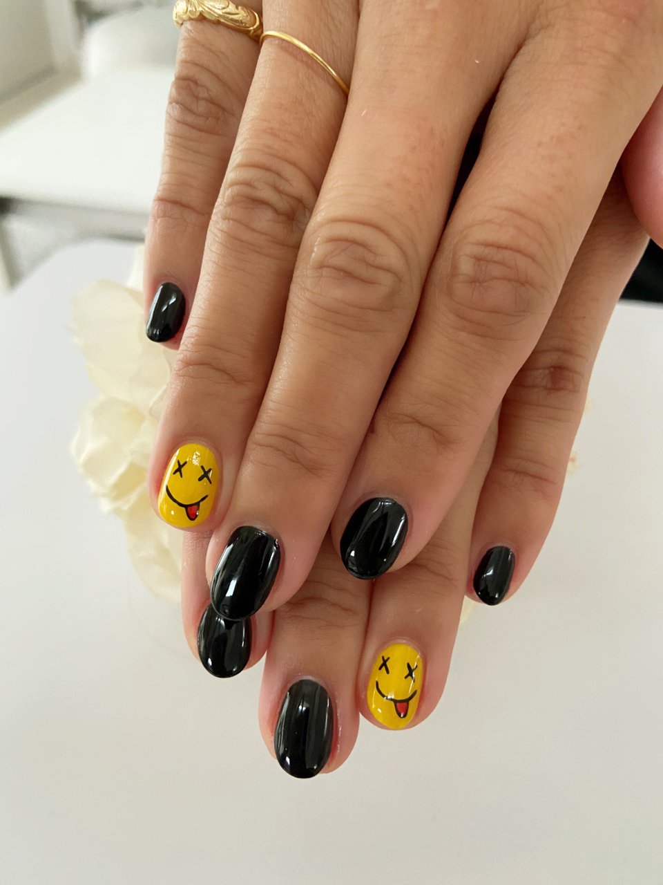 シンプル ワンカラー キャラクター イエロー ブラック Nail Wave Masamiのネイルデザイン No ネイルブック