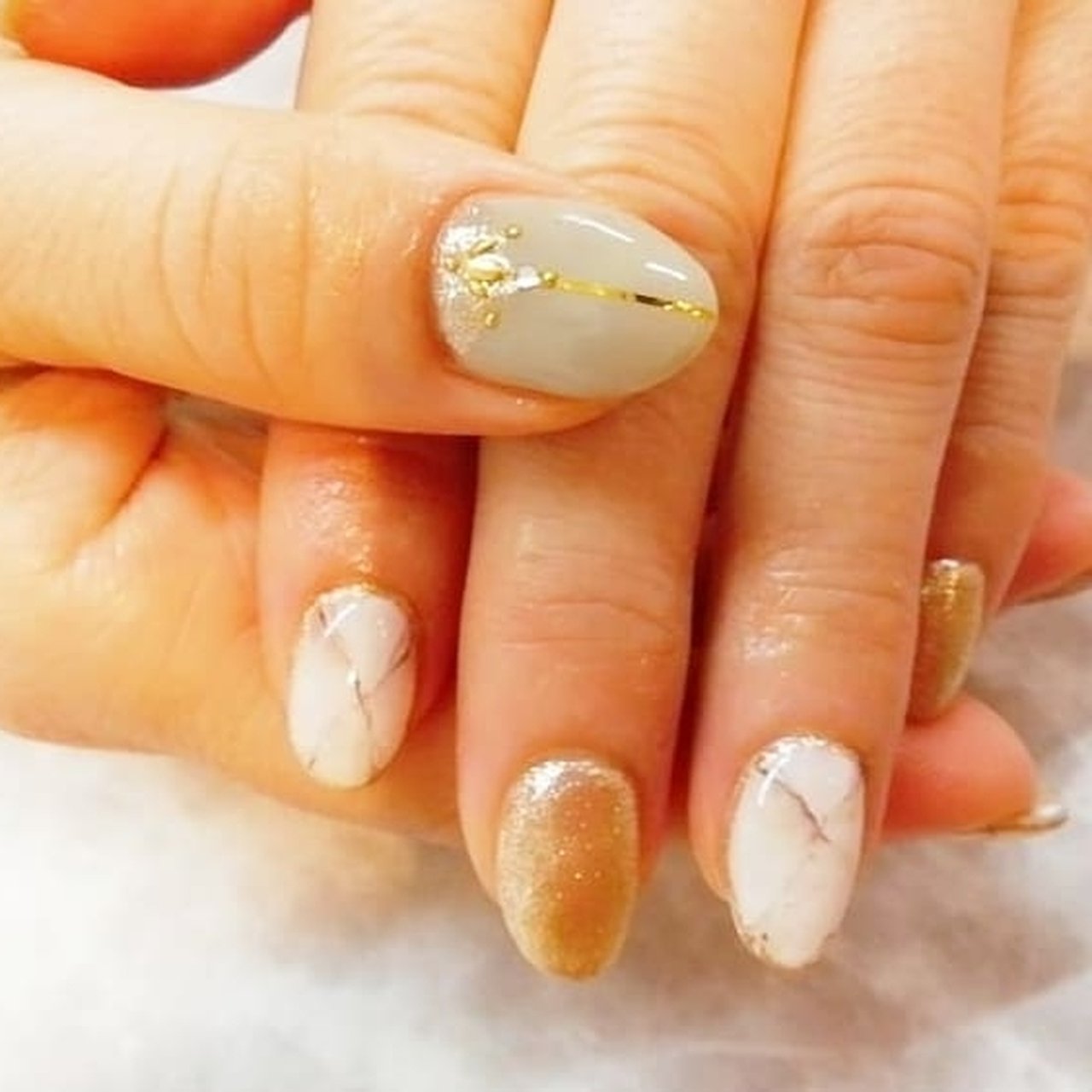 秋 冬 オールシーズン ハンド ラメ Nail Salon Calypso2のネイルデザイン No ネイルブック