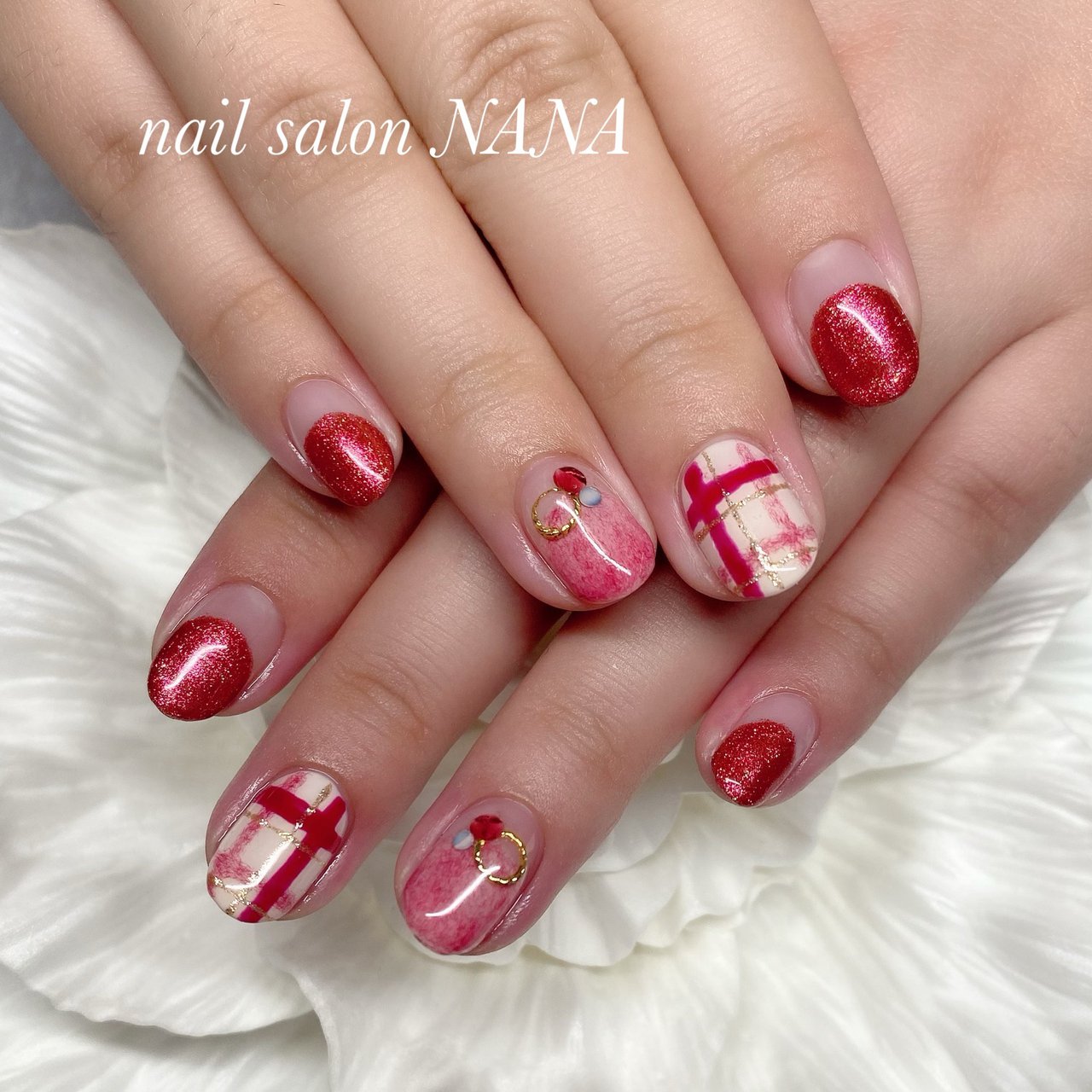 秋 冬 クリスマス ハンド フレンチ Nail Salon Nanaのネイルデザイン No ネイルブック