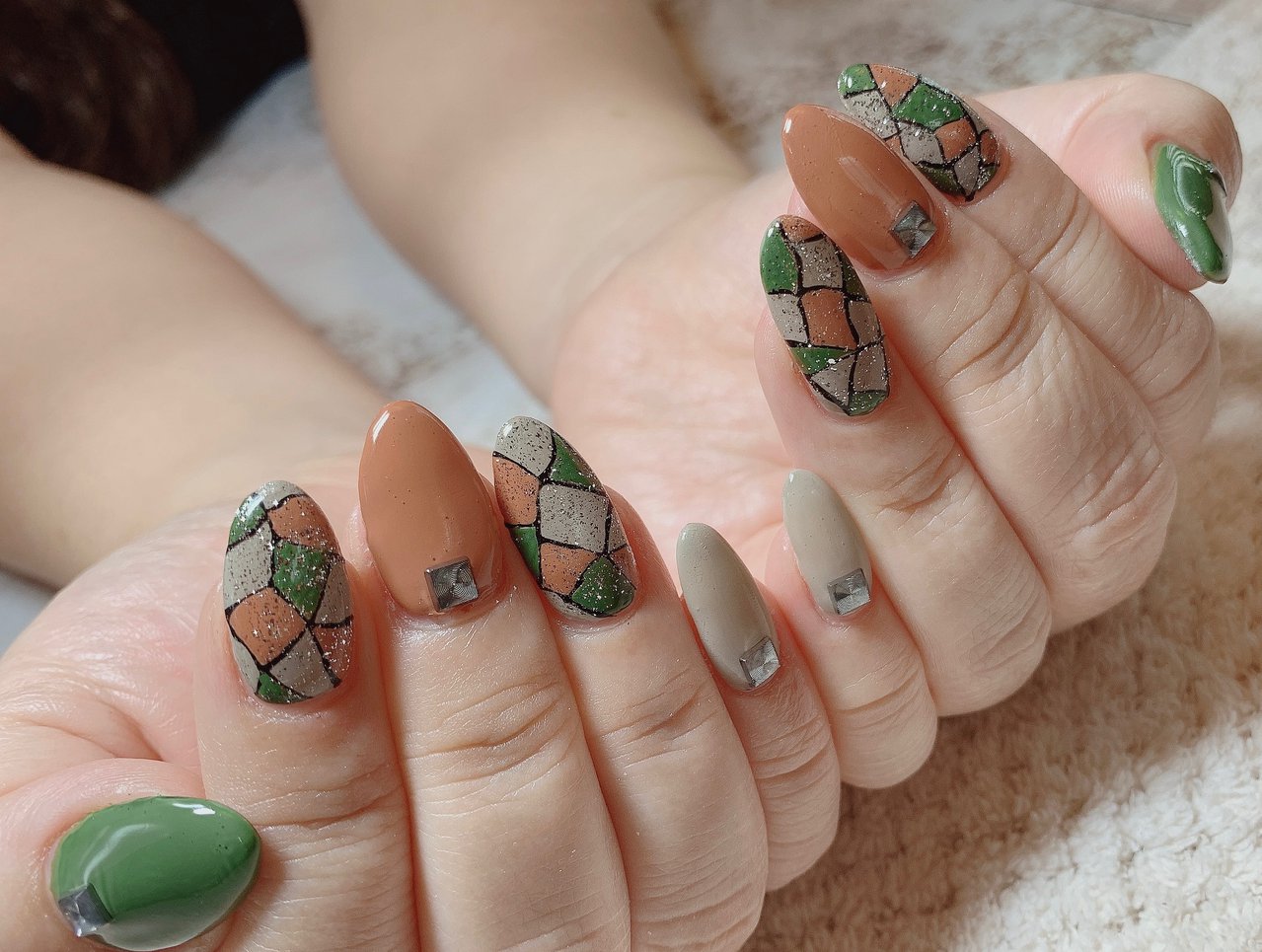 秋 ハンド ステンドグラス ロング オレンジ Anneのネイルデザイン No ネイルブック