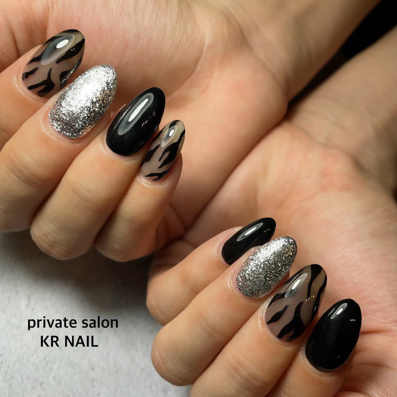 秋 ハンド ラメ アニマル柄 シースルー Kr Nailのネイルデザイン No ネイルブック