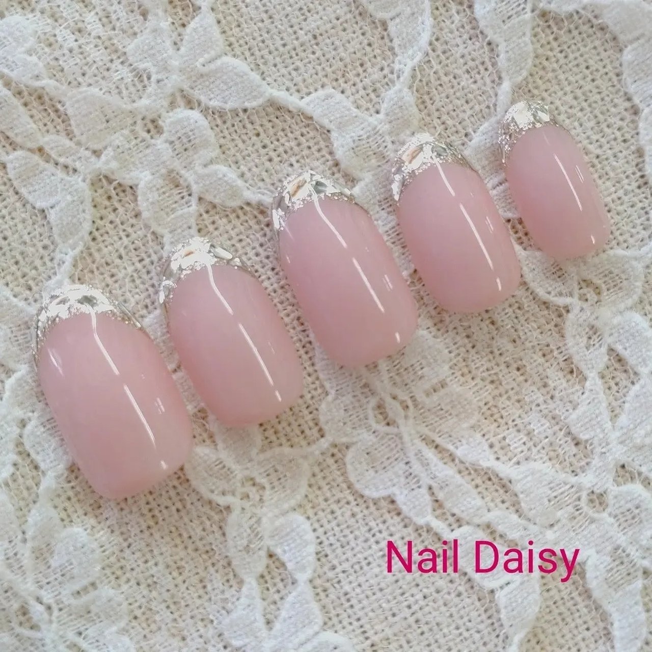 オールシーズン フレンチ ピンク シルバー ジェルネイル Naildaisyのネイルデザイン No ネイルブック