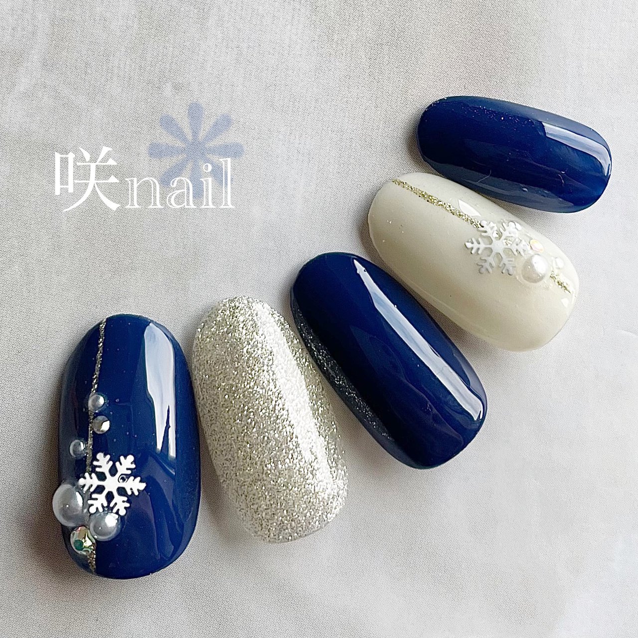 冬 クリスマス オフィス デート ハンド 咲nail サキネイル のネイルデザイン No ネイルブック