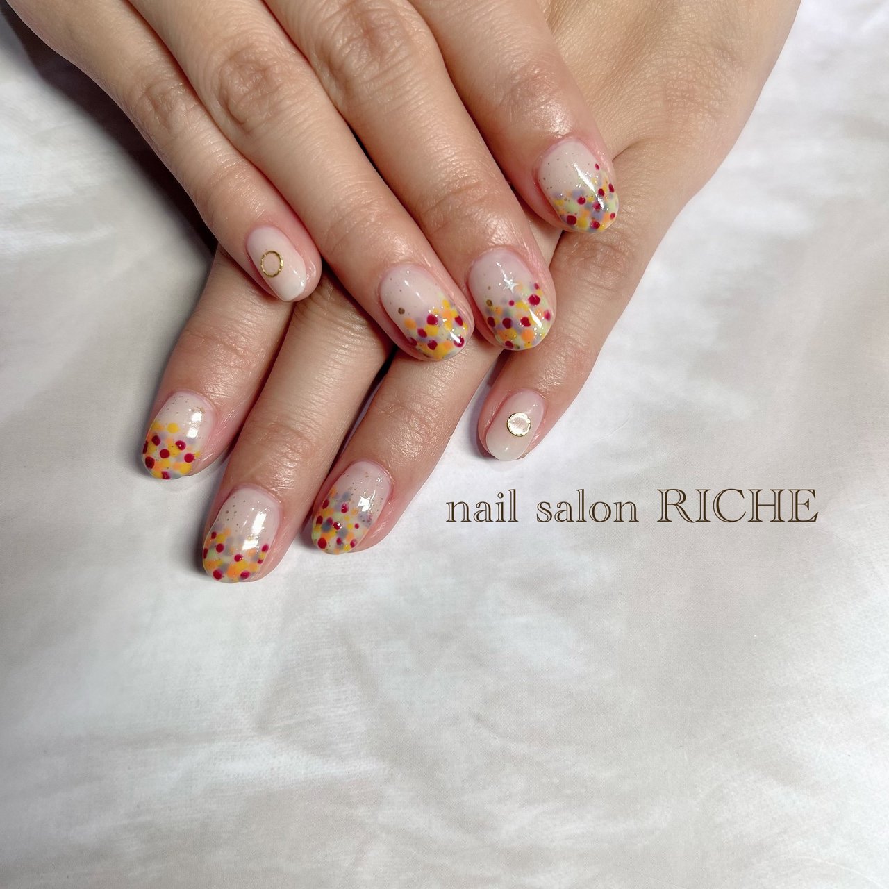 オールシーズン ハンド シンプル ショート ベージュ Nailsalon Richeのネイルデザイン No ネイルブック