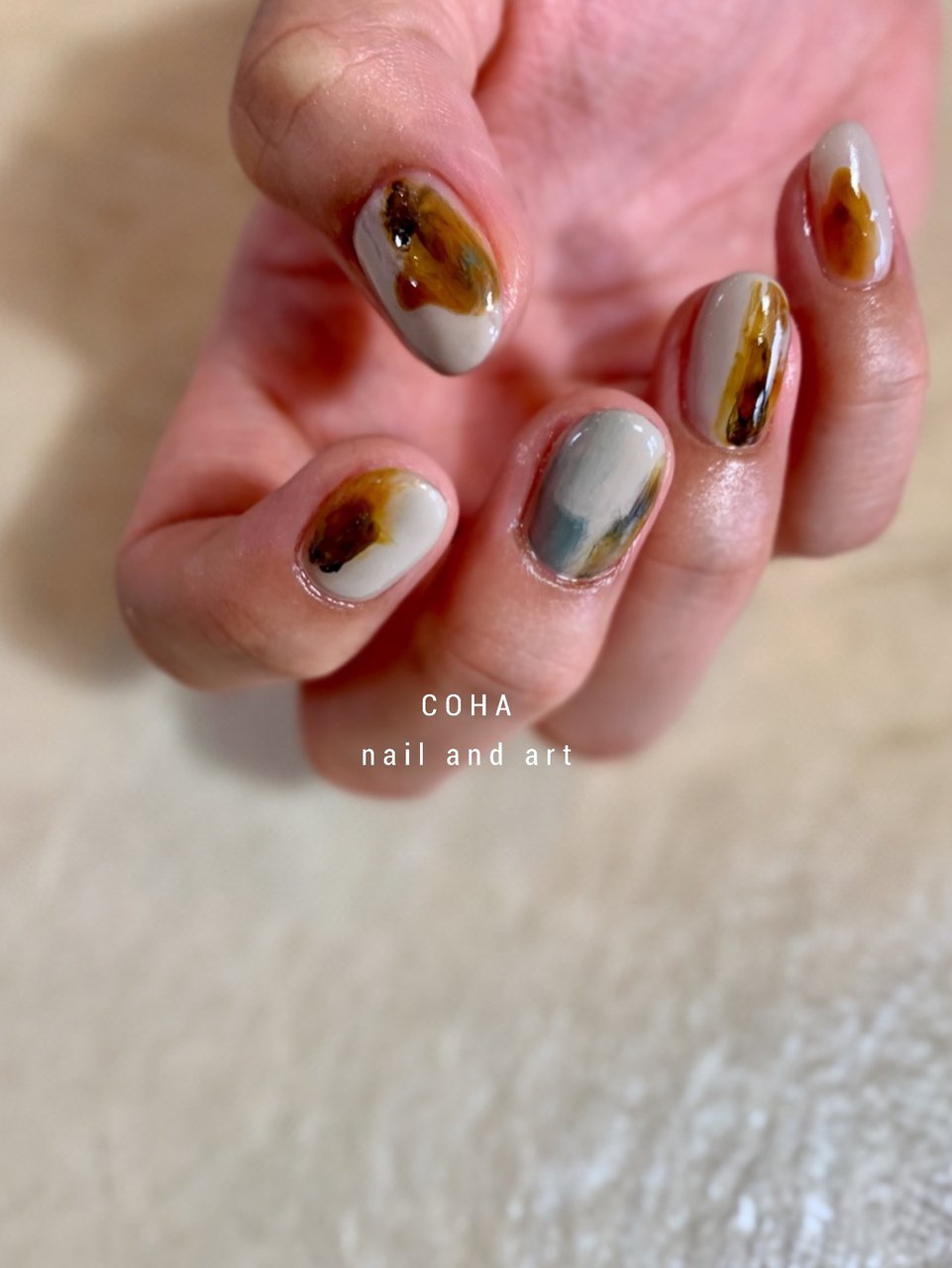 冬 ハンド ニュアンス ショート オレンジ Coha Nail And Artのネイルデザイン No ネイルブック