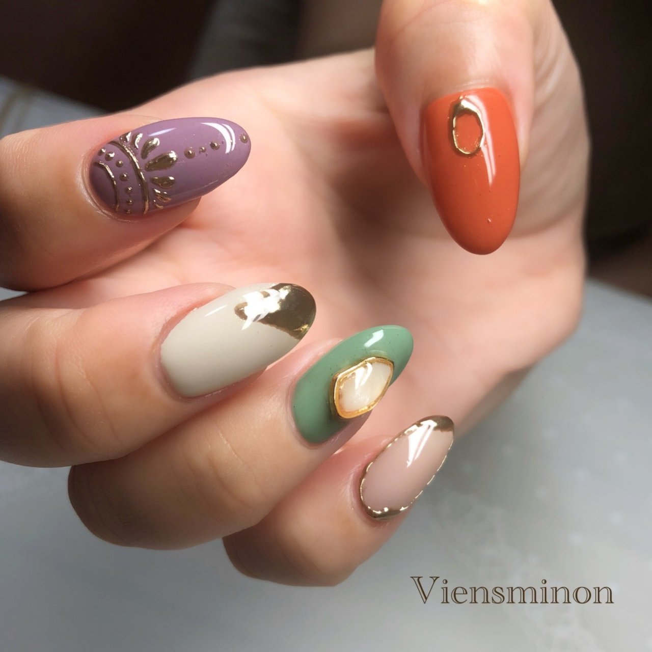 秋 冬 ハンド グリーン パープル Viensminonのネイルデザイン No ネイルブック