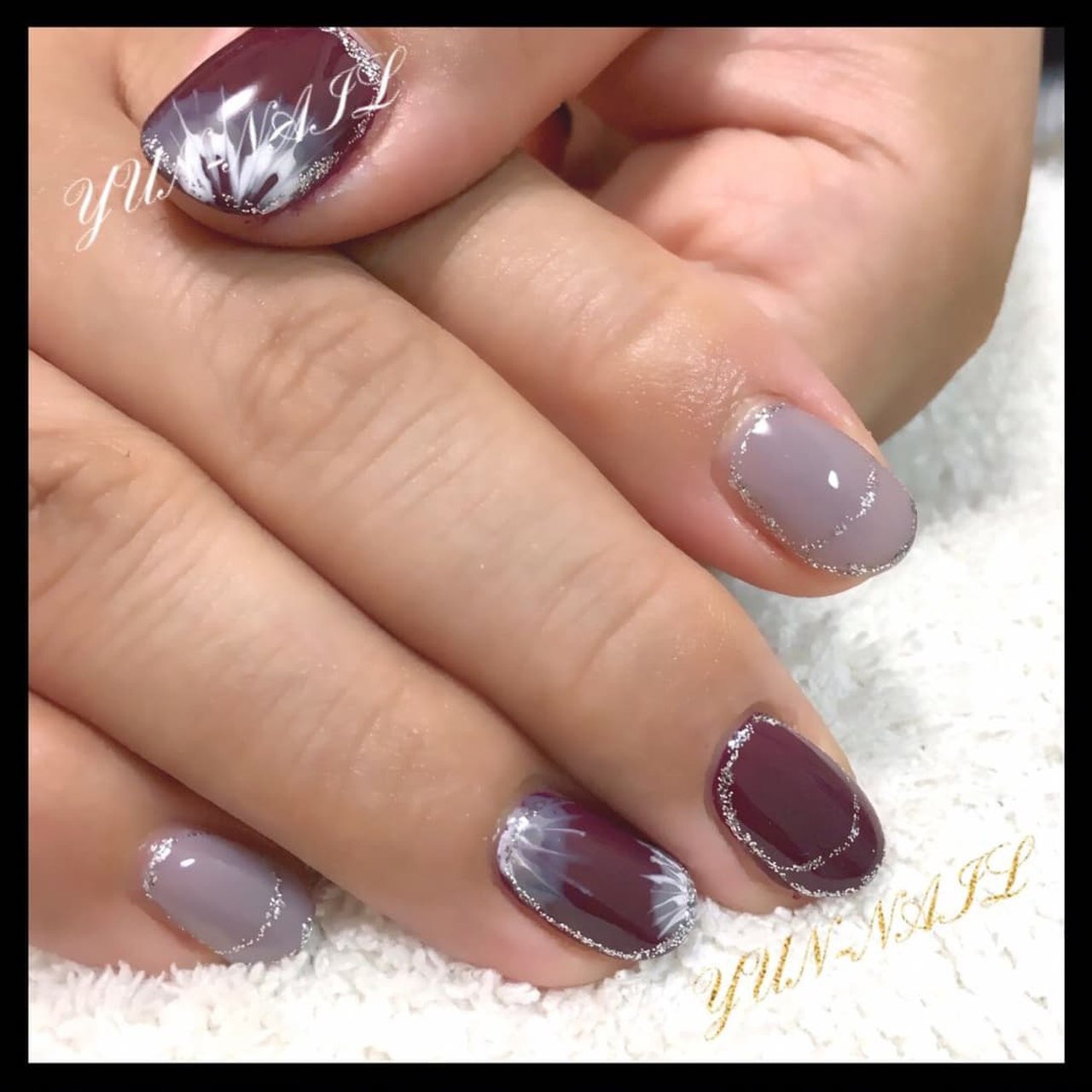 秋 冬 ハンド ラメ ピーコック Yun ーnail ゆんchanのネイルデザイン No ネイルブック
