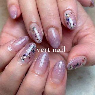 22年 新着順 グラデーション 押し花 カラグラのネイルデザイン ネイルブック