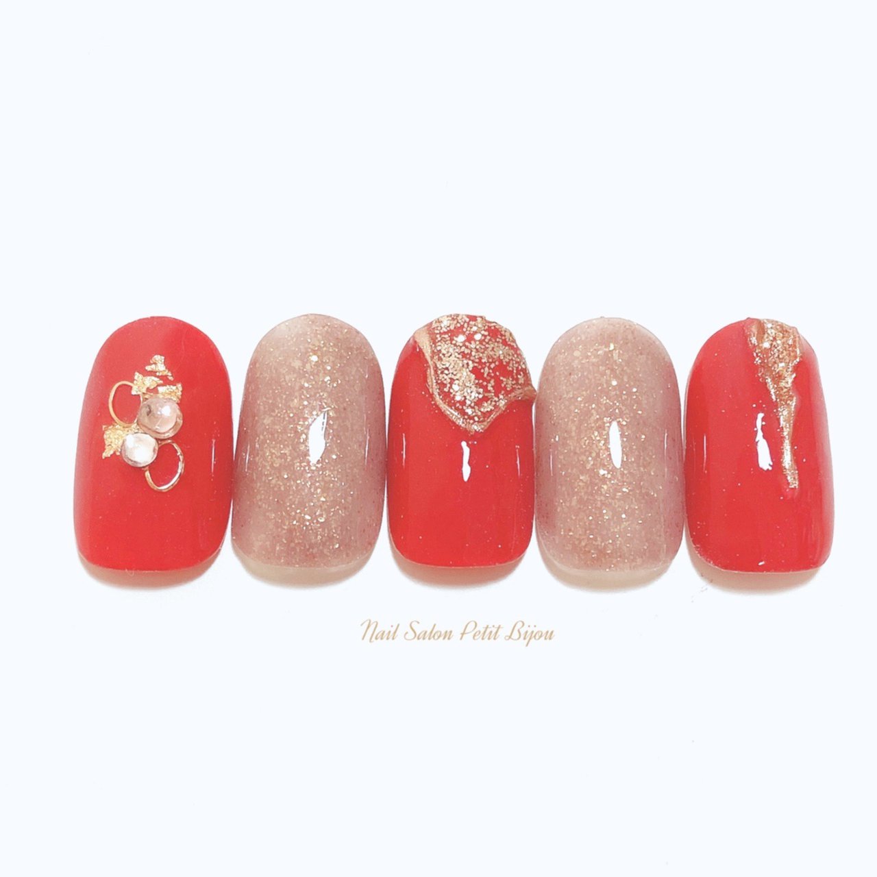 秋 冬 クリスマス オフィス シンプル Nail Salon Petit Bijouのネイルデザイン No ネイルブック