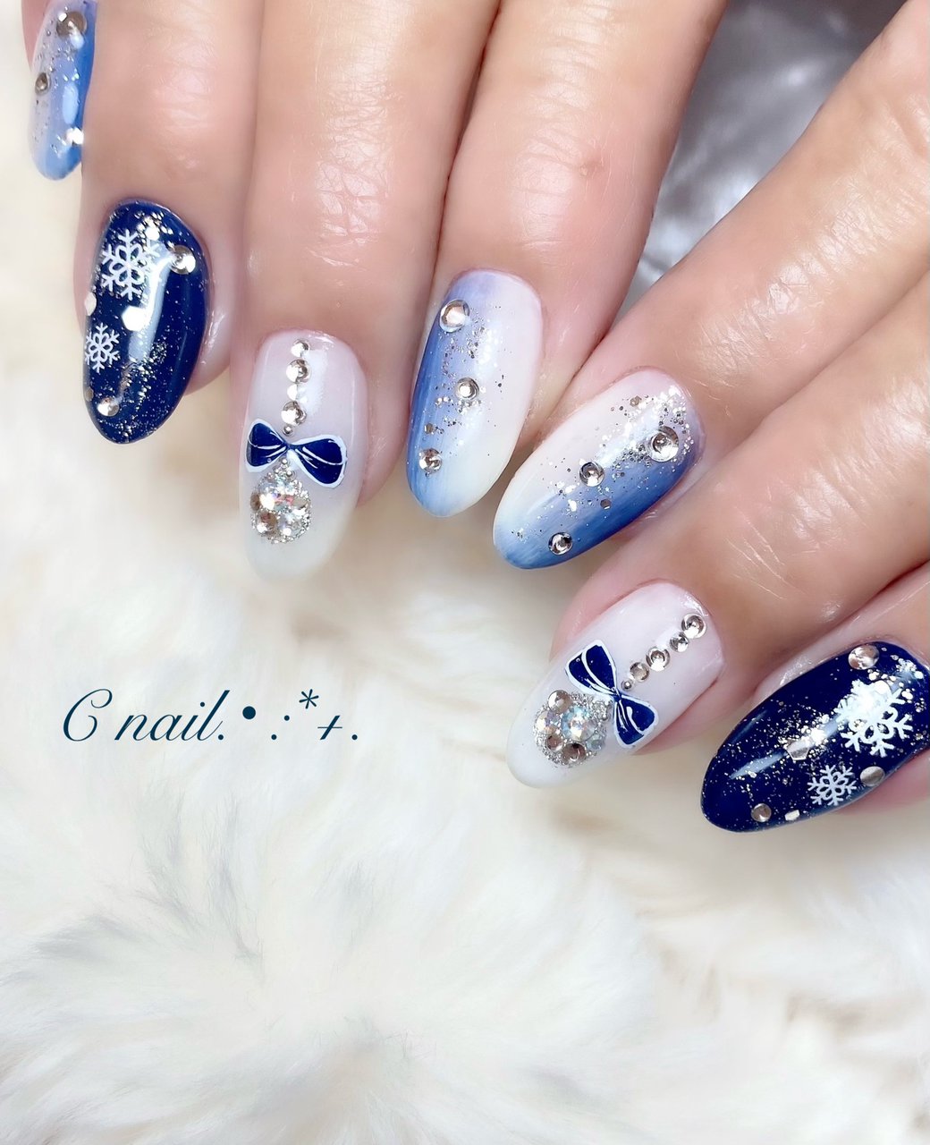 冬 お正月 クリスマス ハンド ワンカラー 鈴鹿市 Cnailのネイルデザイン No ネイルブック