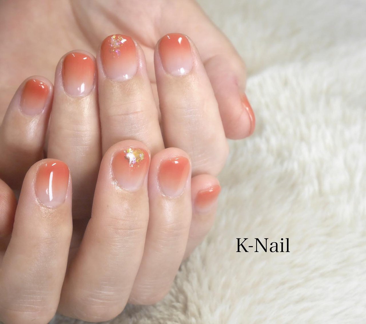 ハンド シンプル グラデーション ショート レッド K Nail Kanakoのネイルデザイン No ネイルブック