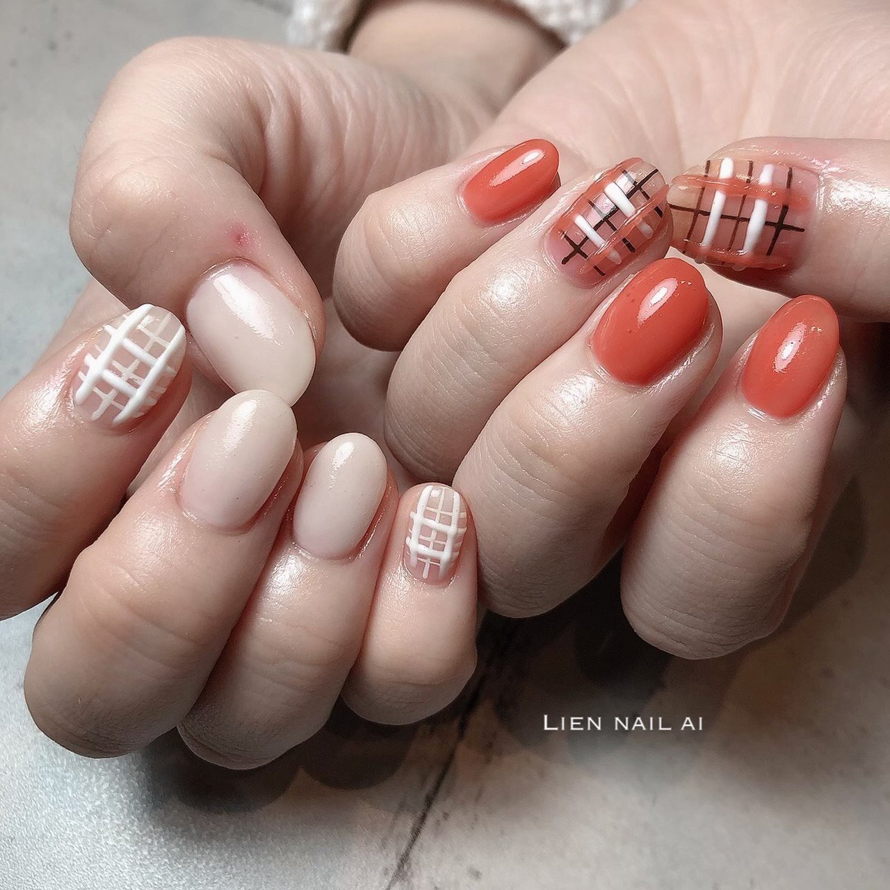秋 冬 ハンド チェック ホワイト I のネイルデザイン No ネイルブック