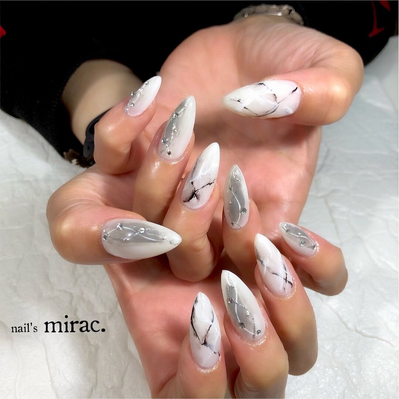 オールシーズン 旅行 女子会 ハンド ワンカラー Nail Smirac 林 智子のネイルデザイン No ネイルブック