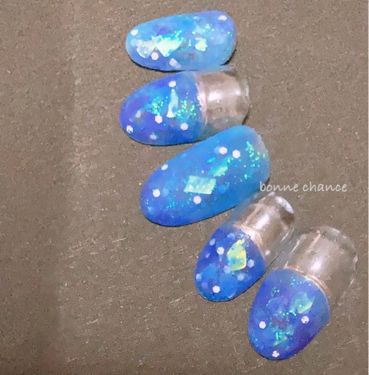 冬 クリスマス パーティー ホログラム タイダイ Nail Salon Bonne Chanceのネイルデザイン No ネイル ブック