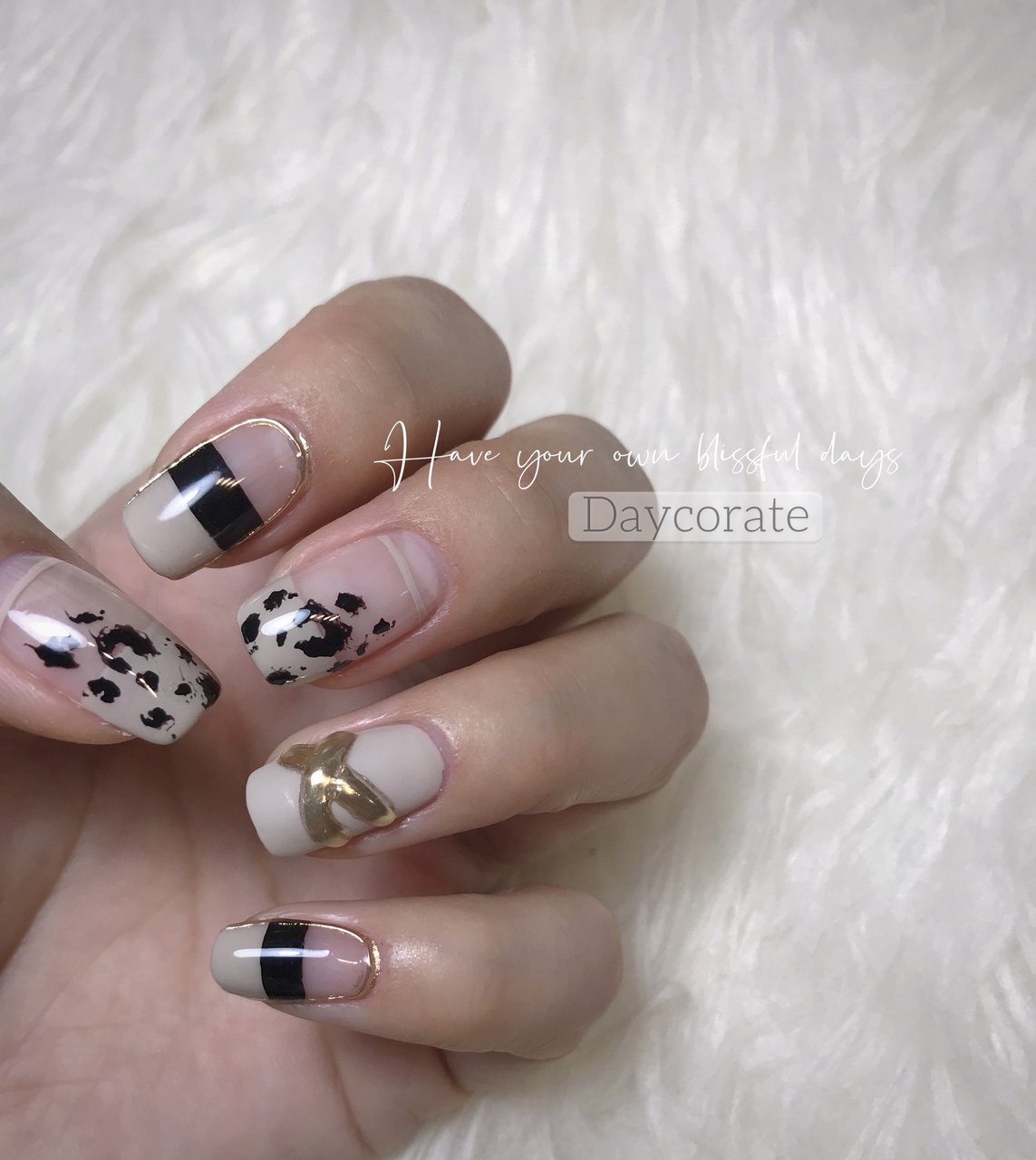 秋 冬 女子会 ハンド 変形フレンチ Daycorate のネイルデザイン No ネイルブック