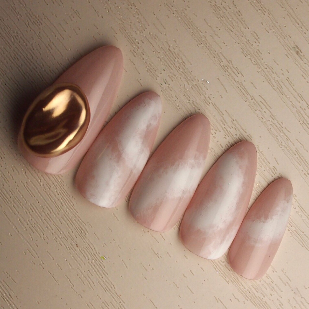 冬 バレンタイン オフィス デート ハンド Akeynailsのネイルデザイン No ネイルブック