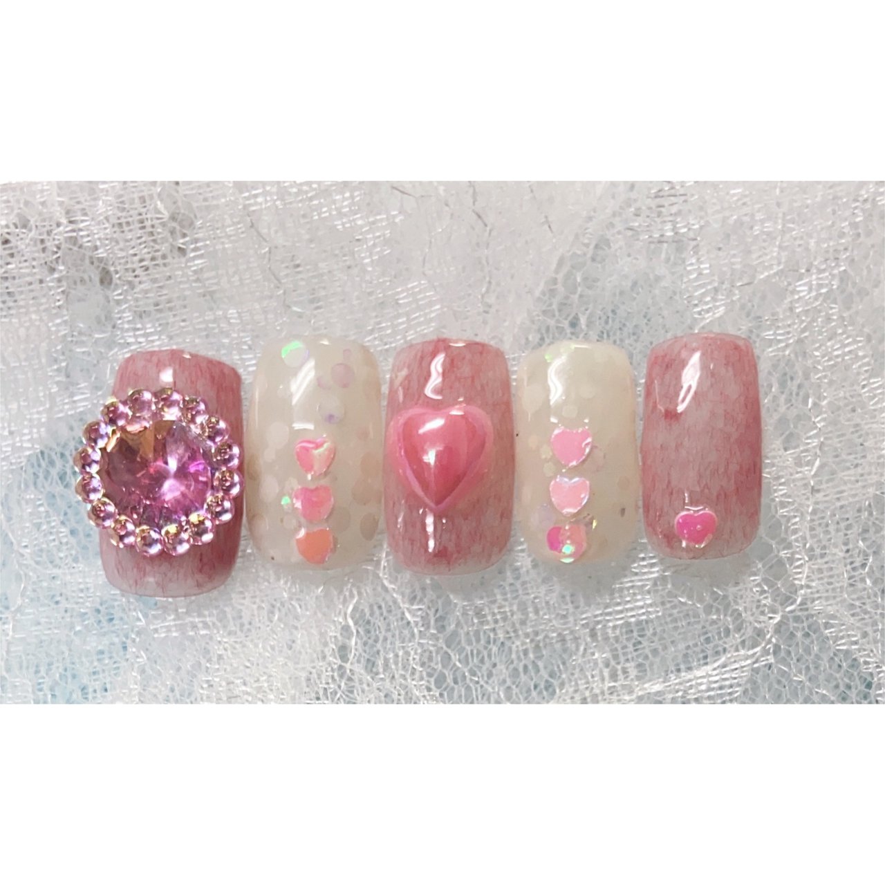 オールシーズン ライブ 女子会 ハンド ビジュー Maroのネイルデザイン No ネイルブック