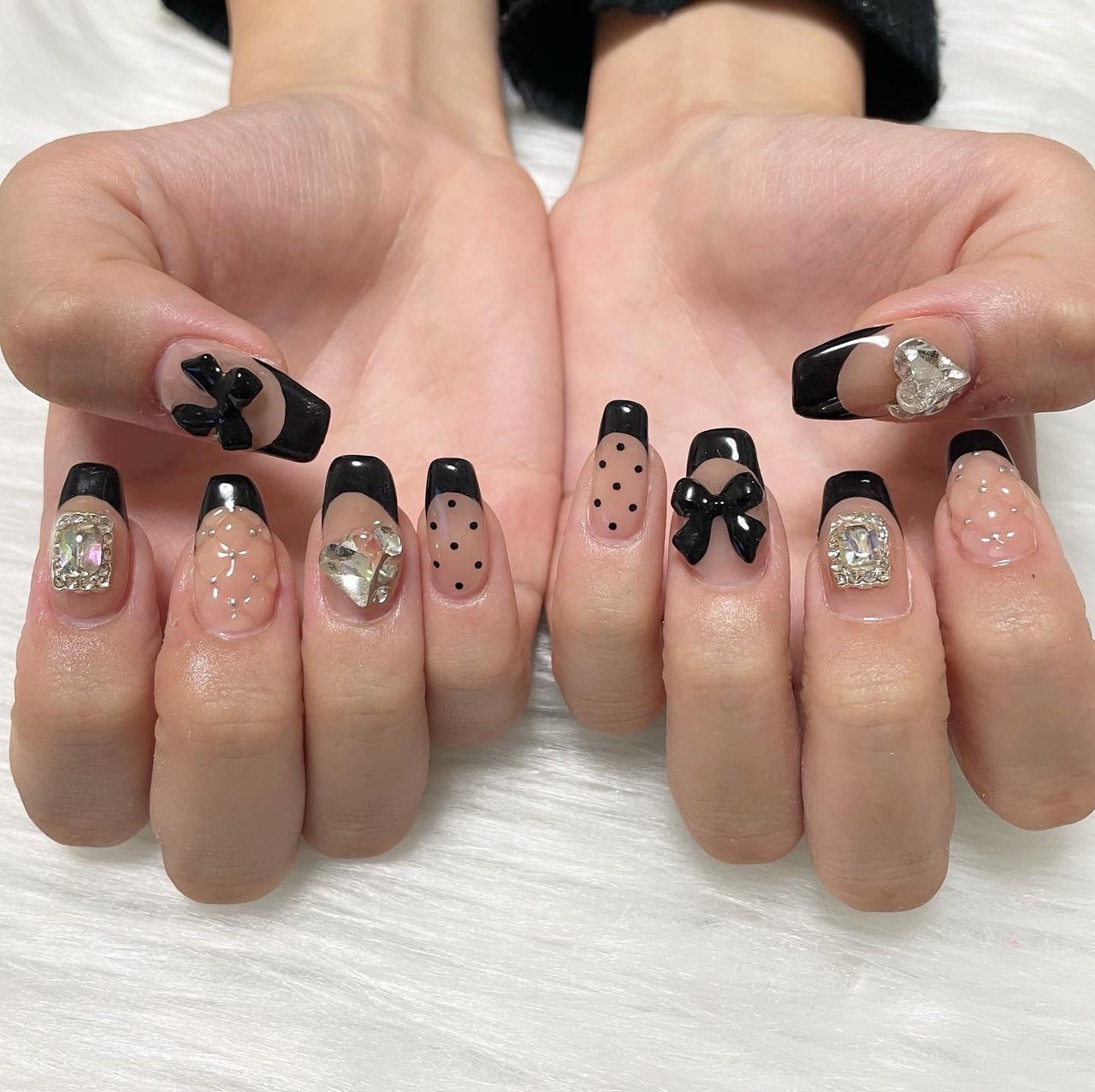 フレンチガーリーネイル 黒フレンチネイル キルティング ネイルチップ