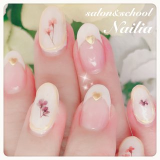 オフホワイトのネイルデザイン ネイルブック