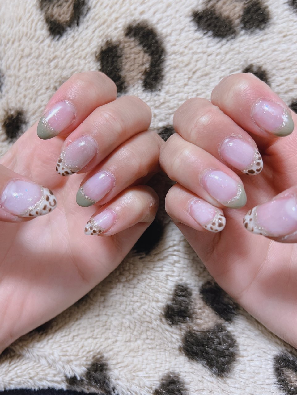 秋 オールシーズン ハンド フレンチ ミディアム 𝓜𝓐𝓘𝓚𝓐 のネイルデザイン No ネイルブック