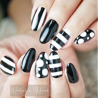 ボーダー モノトーンのネイルデザイン ネイルブック