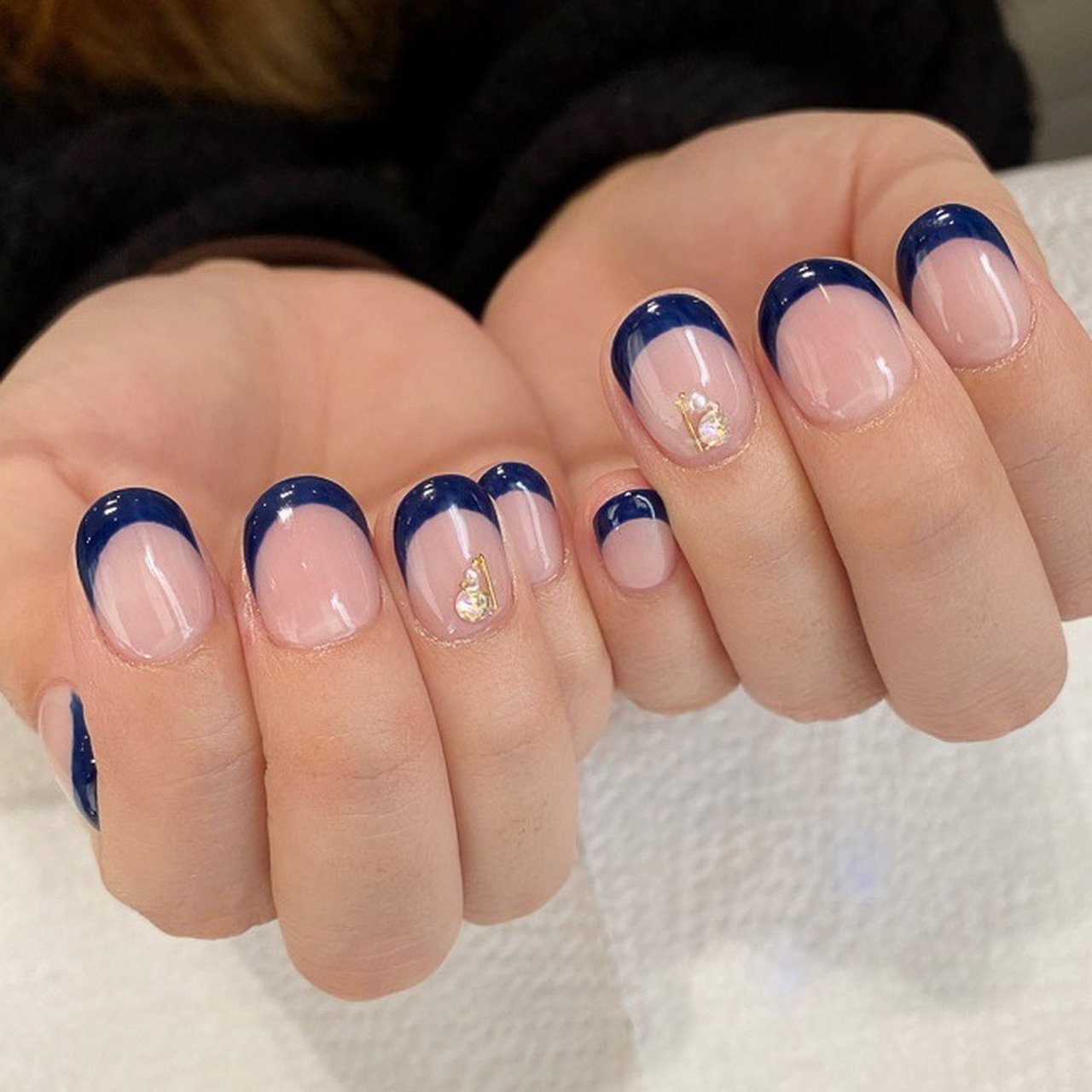 秋 冬 オールシーズン オフィス ハンド Mami Nail Salon Fika のネイルデザイン No ネイルブック