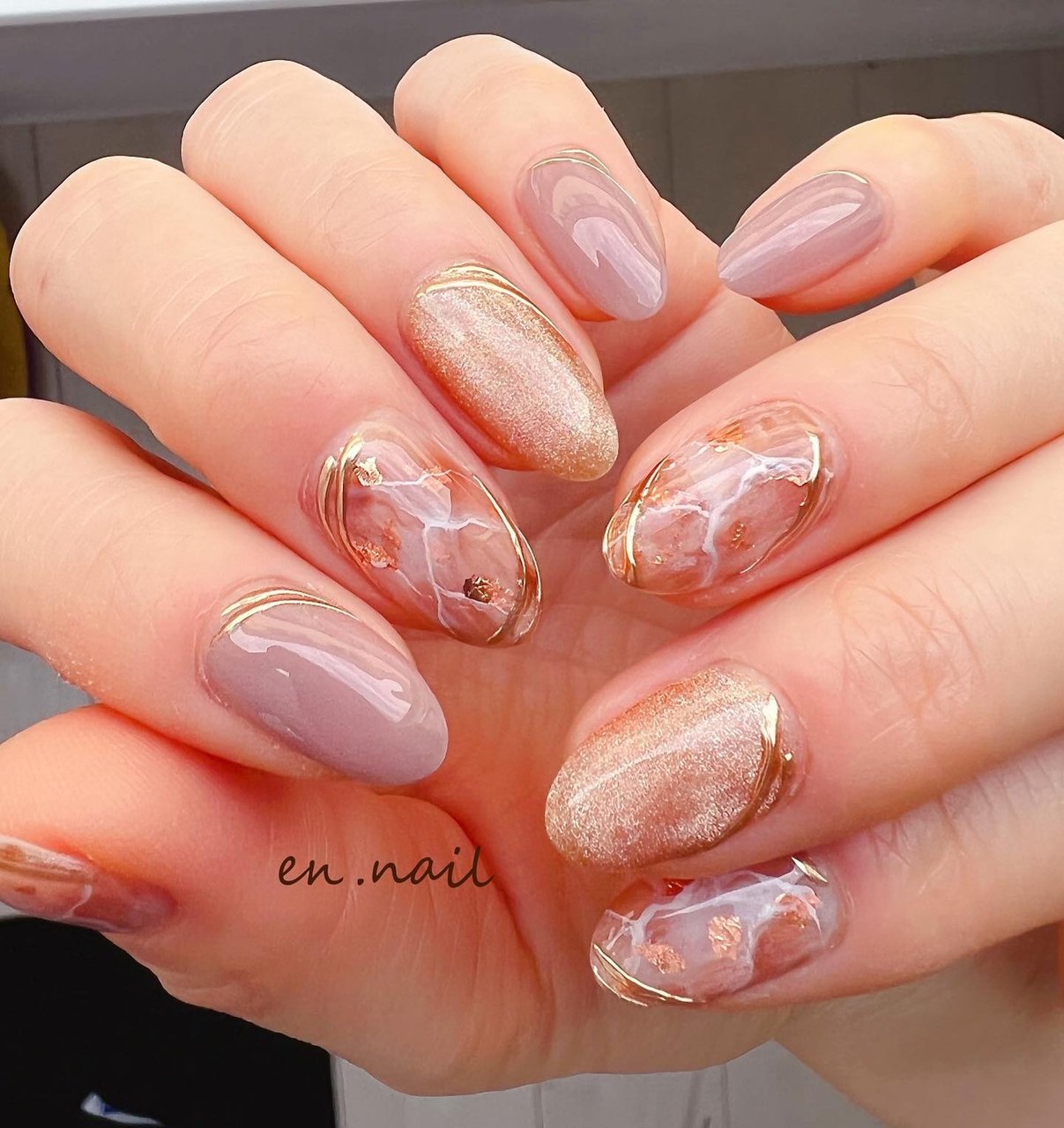 秋 冬 オールシーズン オフィス ハンド En Nailのネイルデザイン No ネイルブック