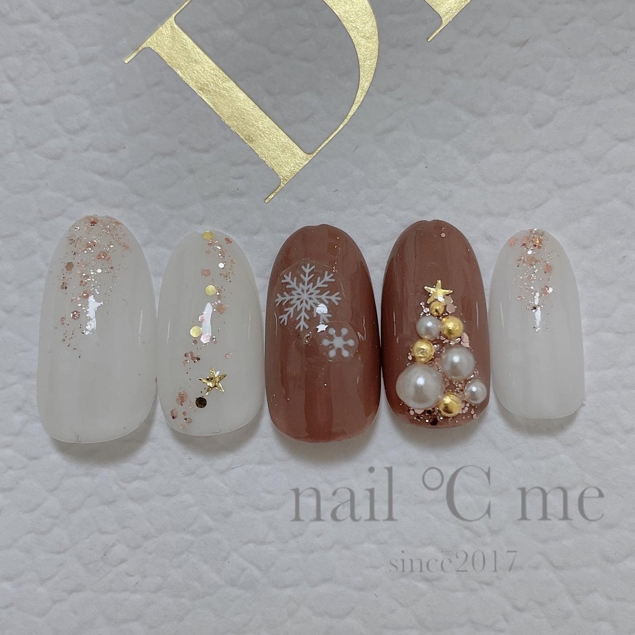 冬 クリスマス 女子会 ハンド ビジュー Nail Me ネイルドミー のネイルデザイン No ネイルブック