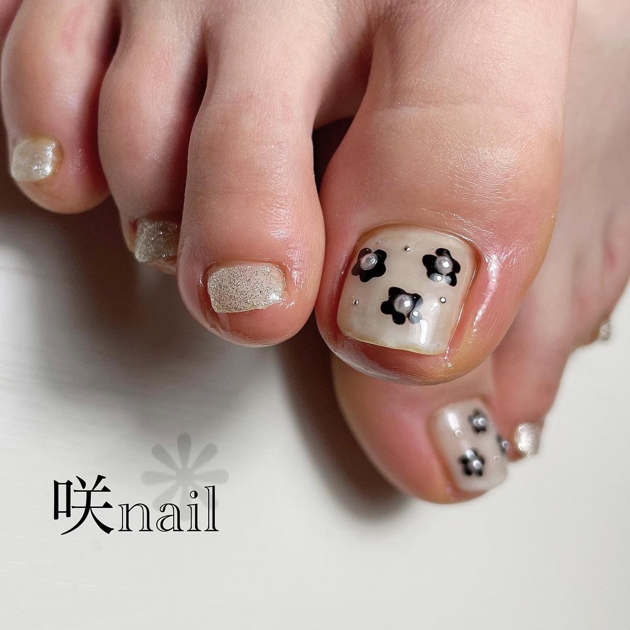 オフィス パーティー デート 女子会 フット 咲nail サキネイル のネイルデザイン No ネイルブック