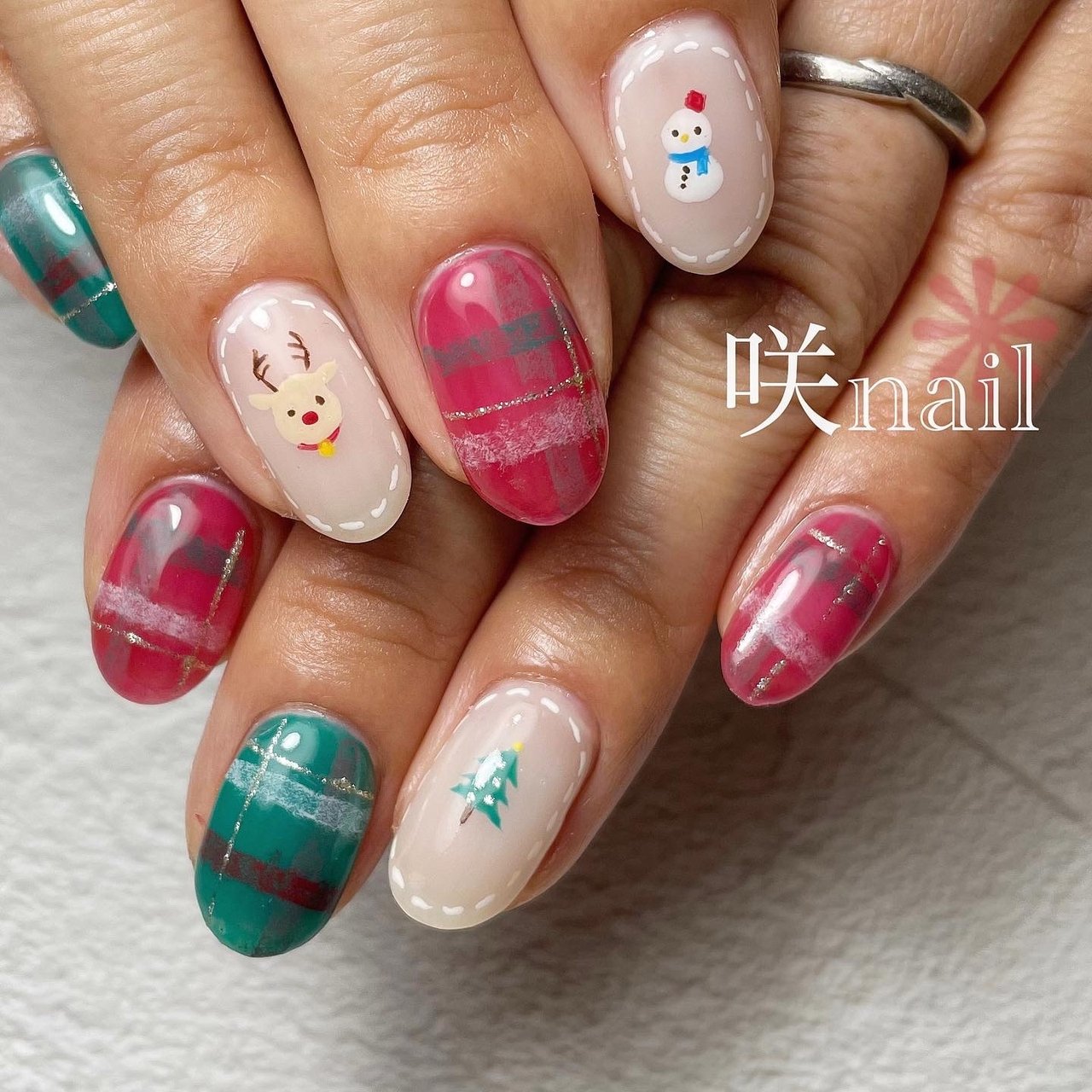 冬 クリスマス デート 女子会 ハンド 咲nail サキネイル のネイルデザイン No ネイルブック