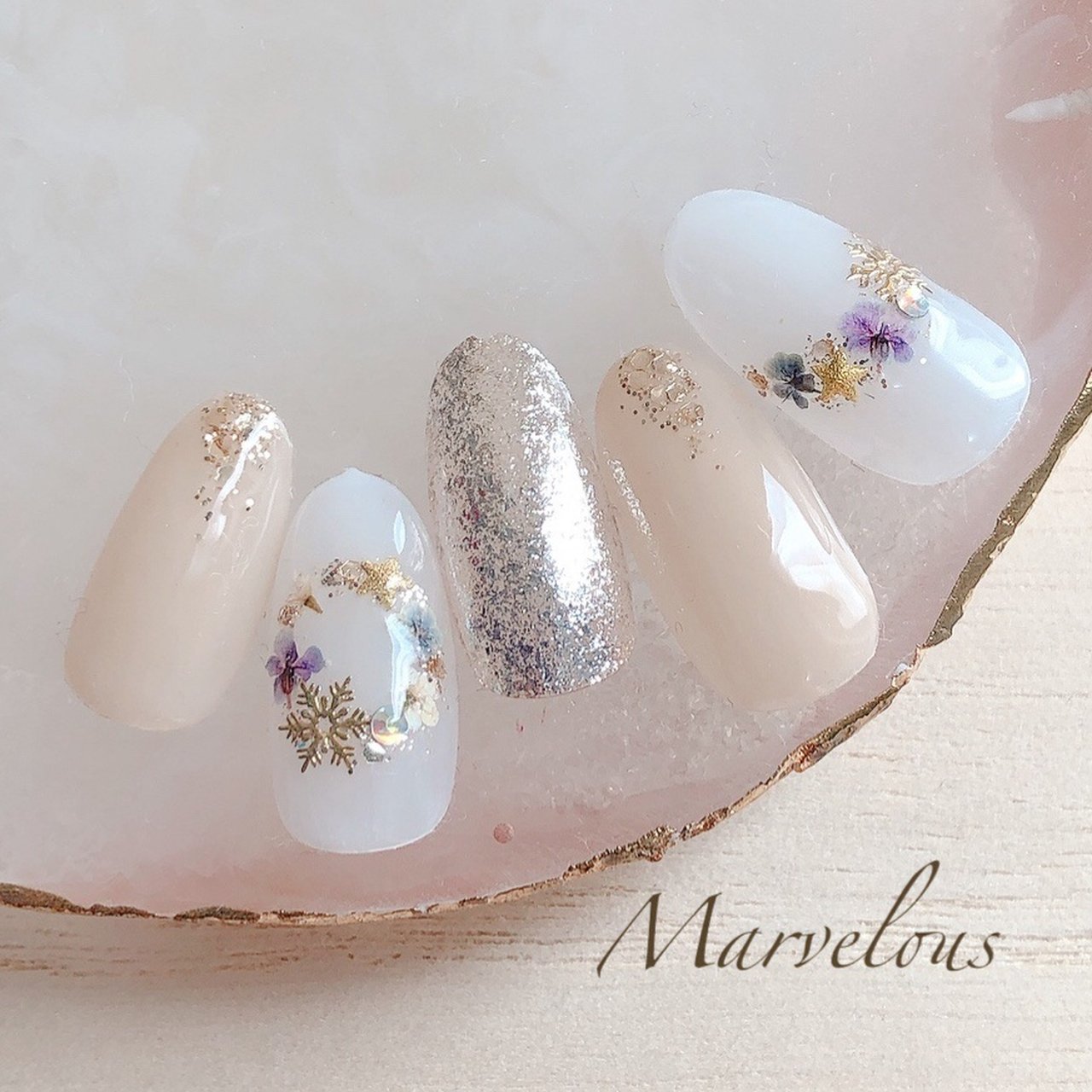 冬 クリスマス オフィス ブライダル ハンド 原田涼子 ｍarvelous大宮東口店 のネイルデザイン No ネイルブック