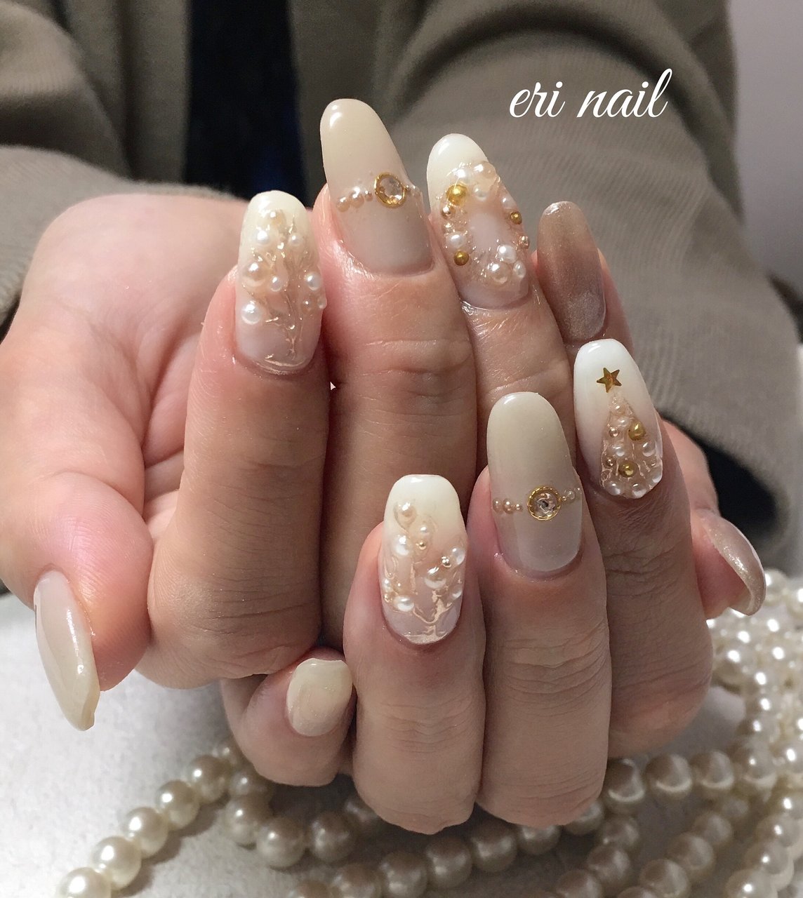 クリスマス ハンド ミラー ホワイト ベージュ 名古屋市天白区 自宅ネイルサロン Eri Nailのネイルデザイン No ネイル ブック