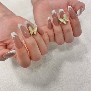 for bridal….💐💒 
_______________________

 𓈒𓐍 ◌ 11月キャンペーン内容 ◌ 𓐍𓈒

・ #3Dアート 15%off

■ LianS nail ViViD 岡山店 ■
#リアンスネイルヴィヴィッド 
📞086-289-6378
岡山市南区西市678-6 1階

《営業時間 》
平日 9:00〜19:00 
日・祝 10:00〜18:00

#大人ネイル #オシャレ女子ネイル #ヴィヴィッド岡山 #岡山ネイルサロン #岡山南区ネイル #岡山北区ネイル #岡山ネイル #リアンスネイルヴィヴィッド岡山 #新店舗オープン﻿ #オシャレネイル #ニュアンス #ニュアンスネイル #フットネイル #アースカラーネイル #イベントネイル #秋ネイル #秋色ネイル #冬ネイル ＃冬デザイン #オフィスネイル #卒入学ネイル #フレンチネイル #シンプルネイル #シンプルネイルデザイン #リアンス岡山 #キレイネイル #ガラスフレンチ #ガラスフレンチネイル #ワンカラー #大理石ネイル #マーブルネイル #大人可愛い #グラデーション #水彩ネイル #水彩パレット #マグネットネイル #フラッシュネイル #アニマル柄 #フラッシュグリッターネイル #ミラーネイル #べっ甲 #3D #3Dネイル #キャラクターネイル #チェックネイル #ちょうちょネイル #蝶々パーツ #ハンド #シンプル #フレンチ #ワンカラー #3D #ミラー #スーパーロング #ホワイト #ピンク #シルバー #LianS nail ViViD 岡山店【リアンスネイルヴィヴィッド】 #ネイルブック