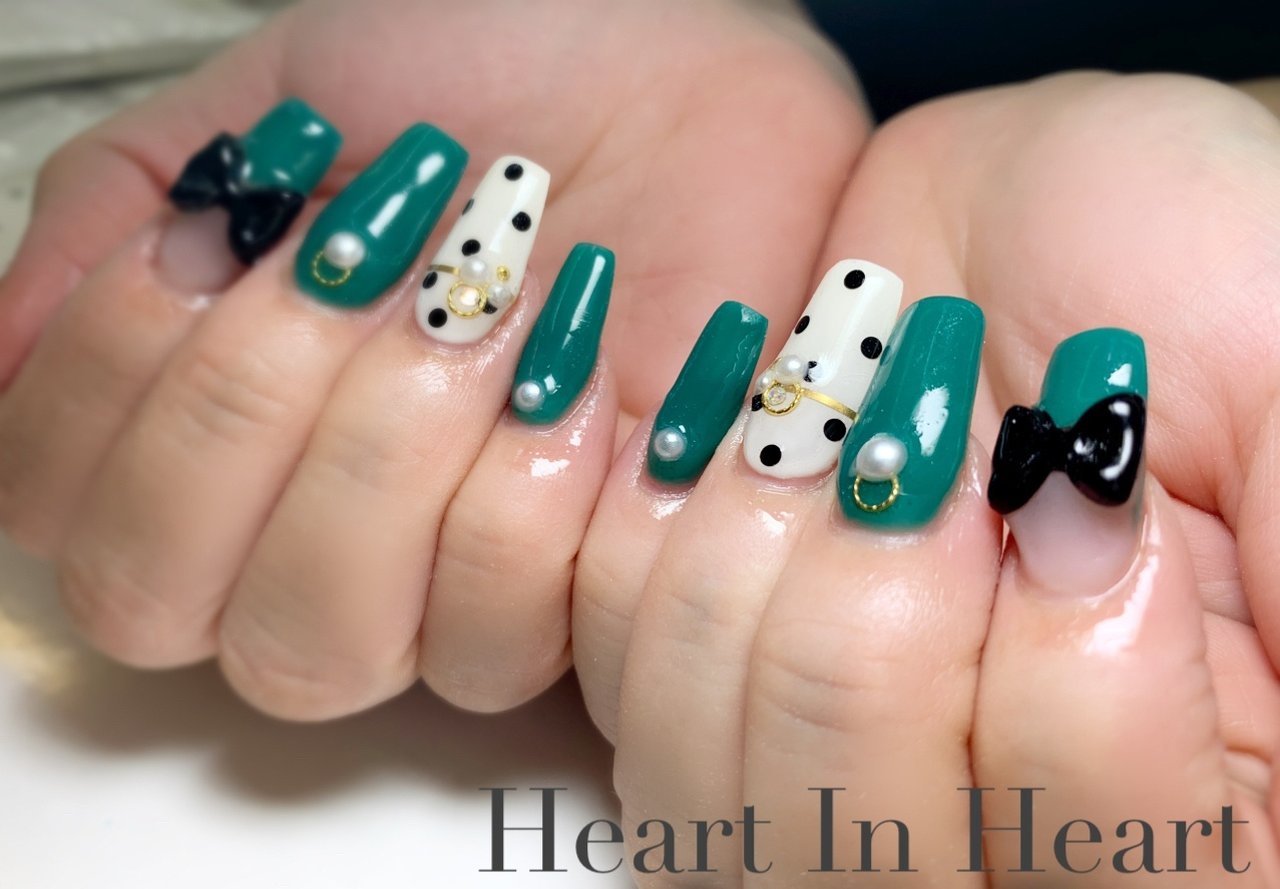 秋 冬 クリスマス ハンド フレンチ Heart In Heartのネイルデザイン No ネイルブック