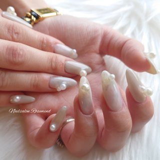 立体パールネイルのネイルデザイン ネイルブック