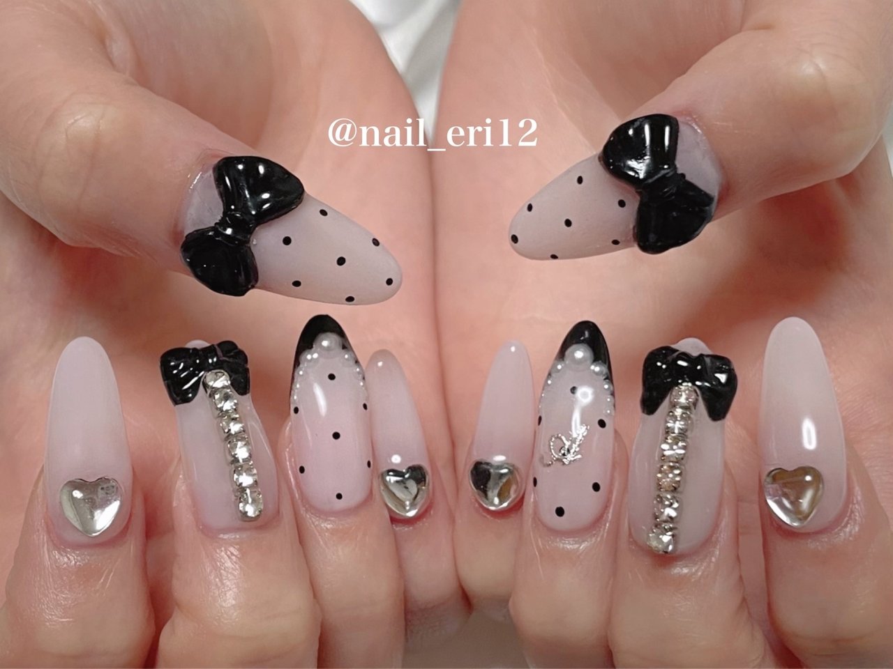 オールシーズン ハンド イニシャル 3d リボン Eri のネイルデザイン No ネイルブック